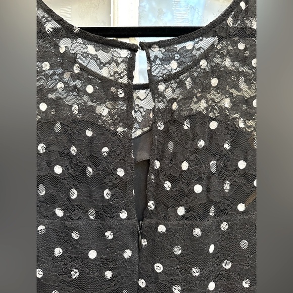 Betsey Johnson Black & White Polka Dot Lace Overlay Rock Glam Dress Size 6 Small - Picture 5 of 11